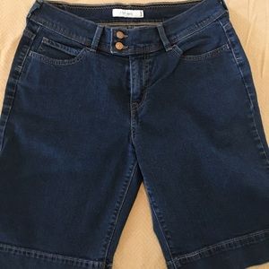 Levi women’s 515 short